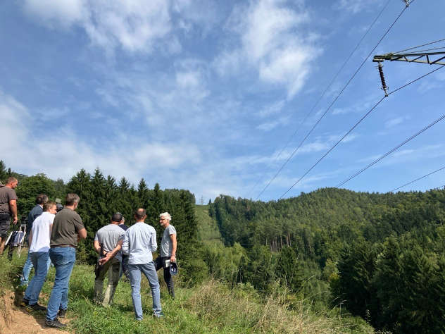 Journalisten bei der Trassenbesichtigung